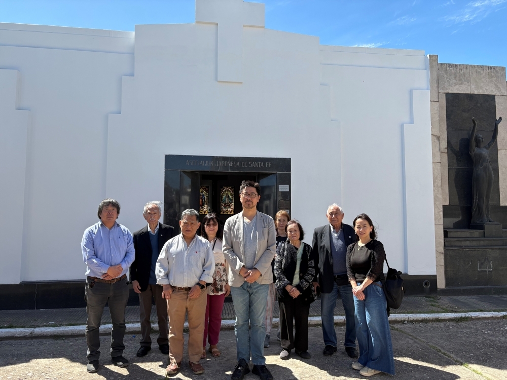 サンタフェ日本人会の日系人墓地　墓参り