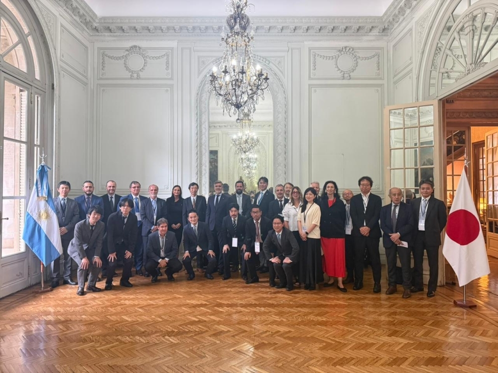 foto reunion comercio inversion 2